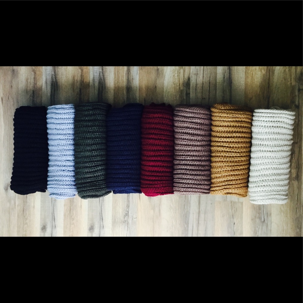 ➡️LAST ONE⬅️INFINITY SCARF-BURGUNDY - Picture 2 of 2